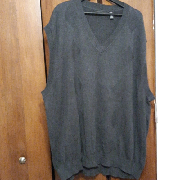 Claiborne Big & Tall Vest - Picture 2 of 8